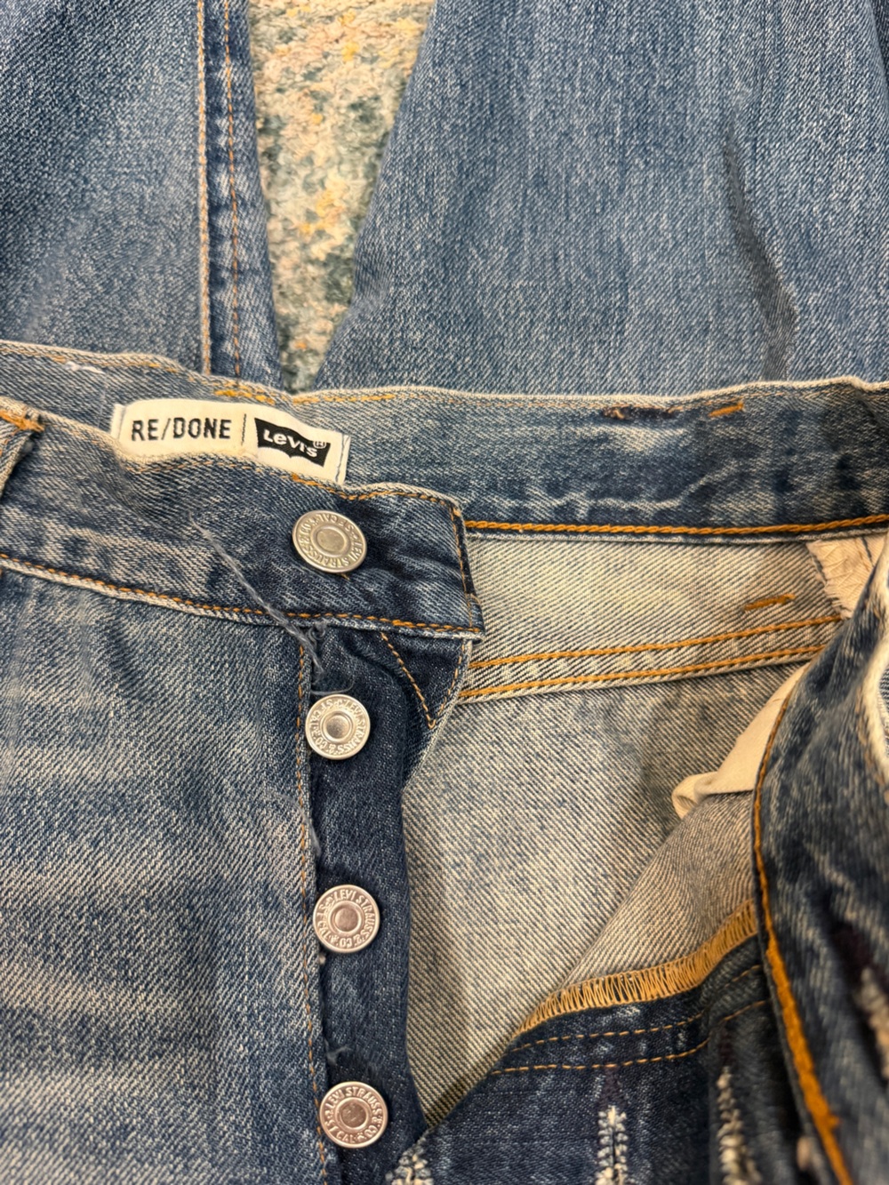 Levi’s RE/DONE Ripped Boyfriend Jeans - Picture 4 of 5